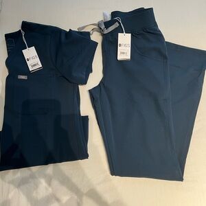 Figs Dark Harbor Set